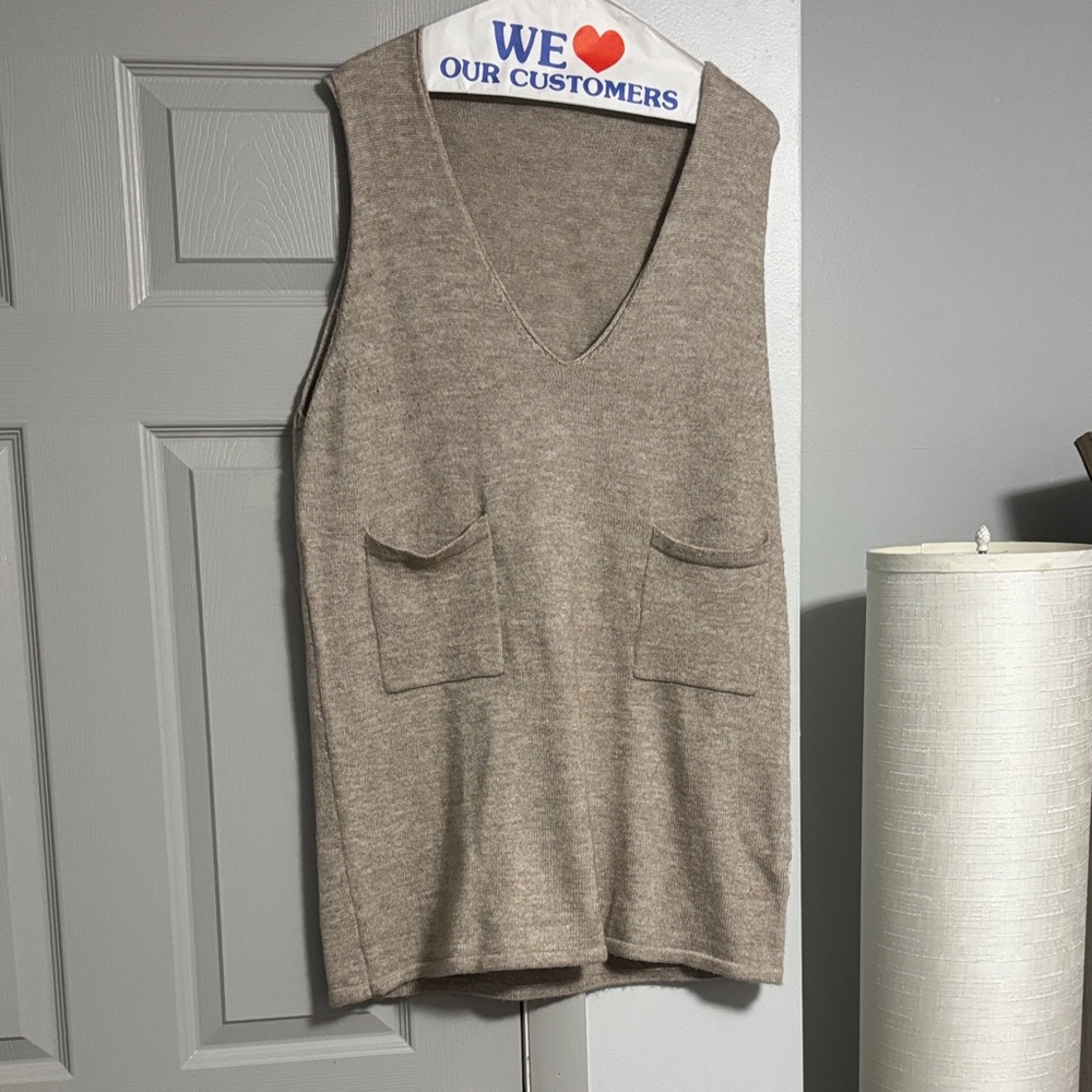 SHEIN Neutral Beige Sleeveless V-Neck Knit Dress with Pockets